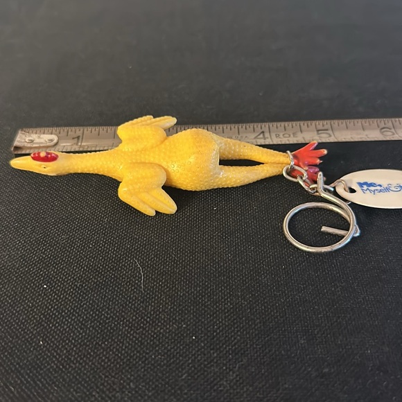 Me Myself & Irene Movie Promo Chicken  Keychain - Picture 3 of 4